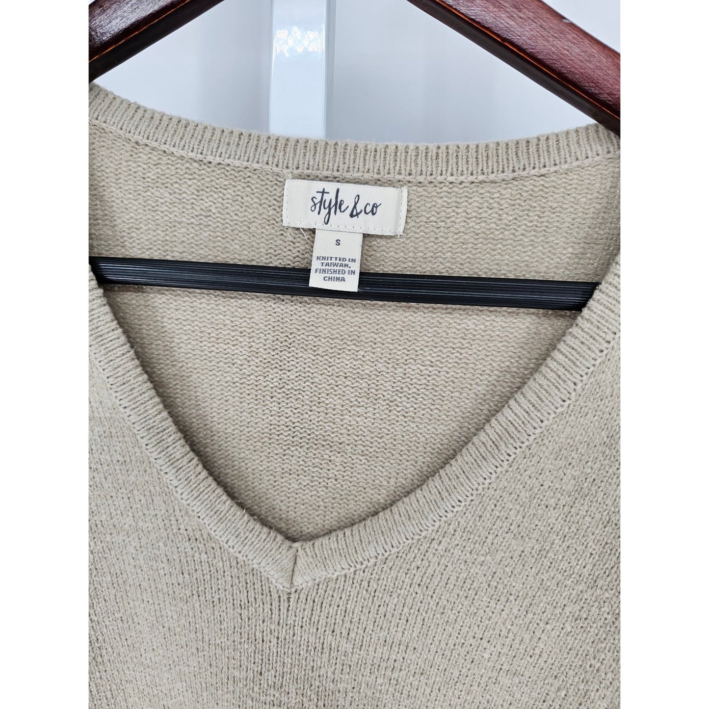 Style & Co Womens Sz S V Neck Lightweight Sweater Beige Tan