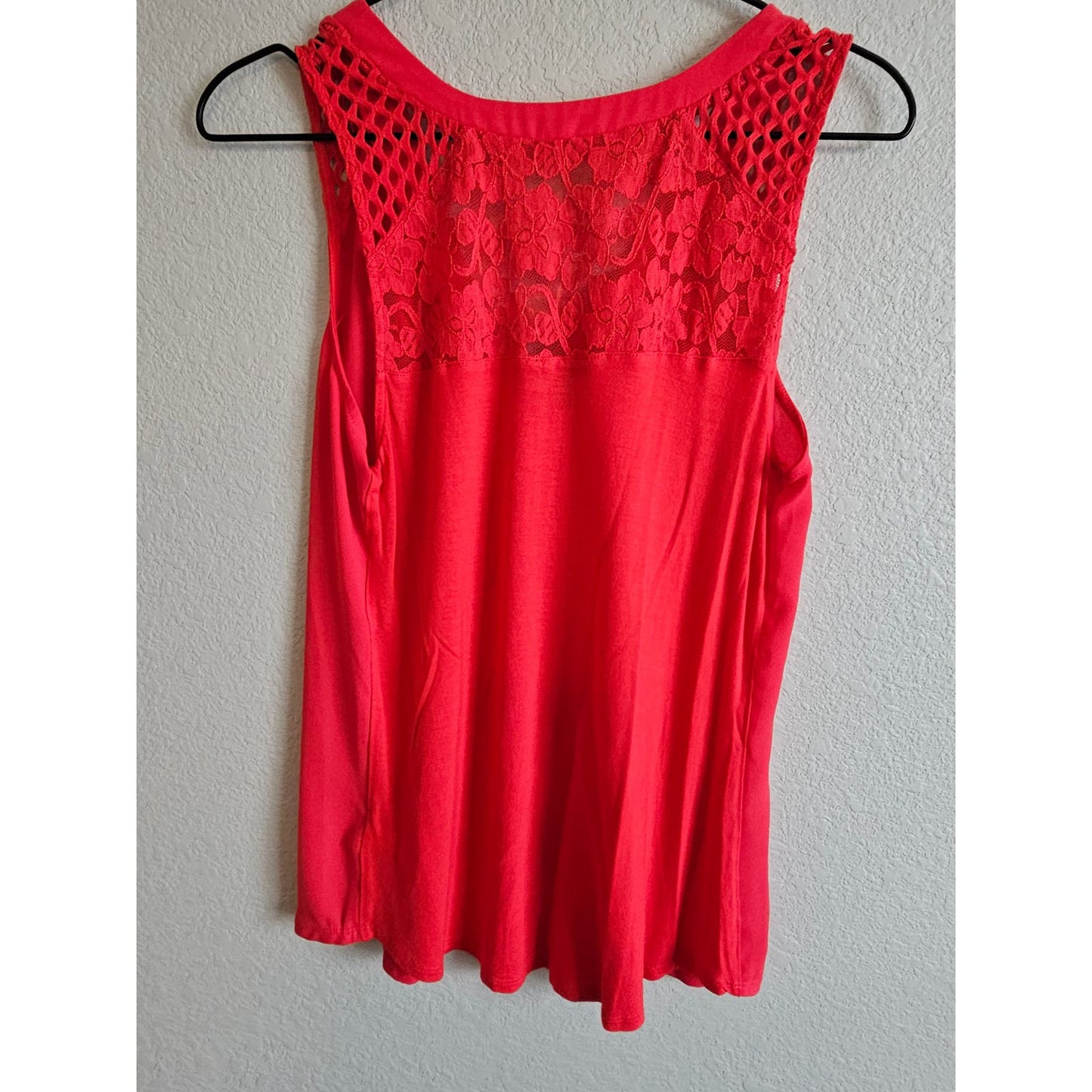 Express Womens Sz S Sleeveless Blouse Red Lace Back Zip Front