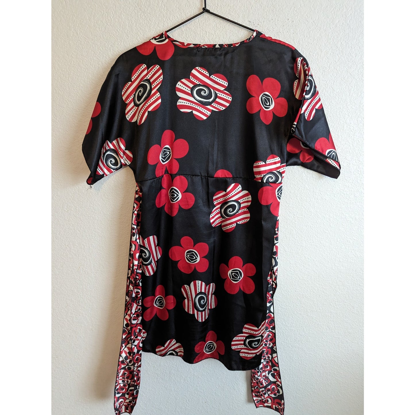 Vintage Y2K Charlotte Russe Womens Sz M Satin Blouse Black Red Floral