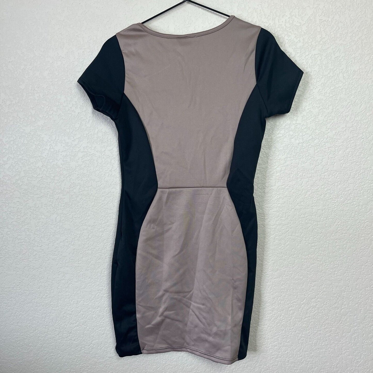Love J Womens Sz L Above Knee sheath Dress Black and Taupe Short Sleeve