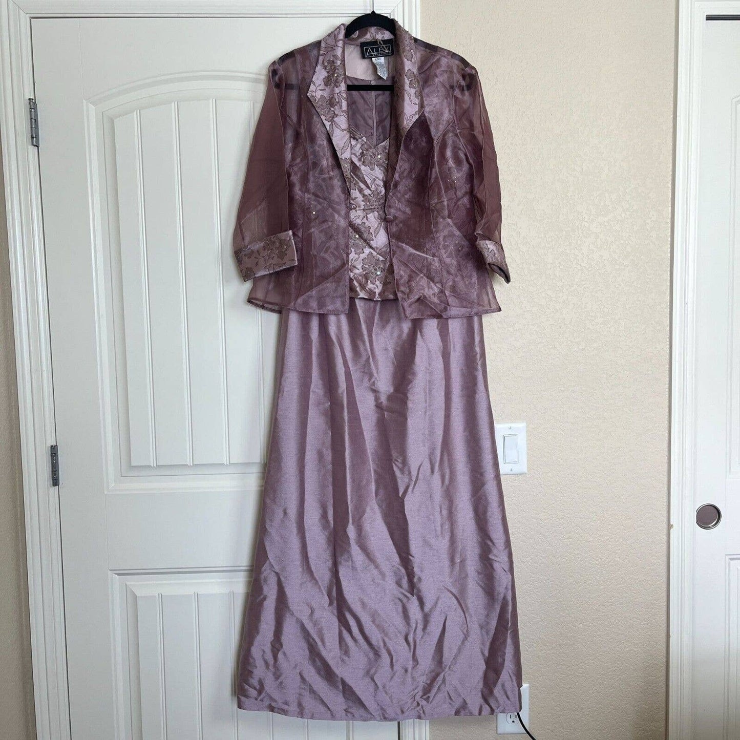 Alex Evenings Womens Sz 12 Formal Maxi Dress and Shrug Purple Metallic Shiny