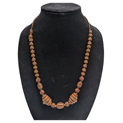 Vintage 1960s Womens Carved Wooden Bead Single Strand Necklace Geometric