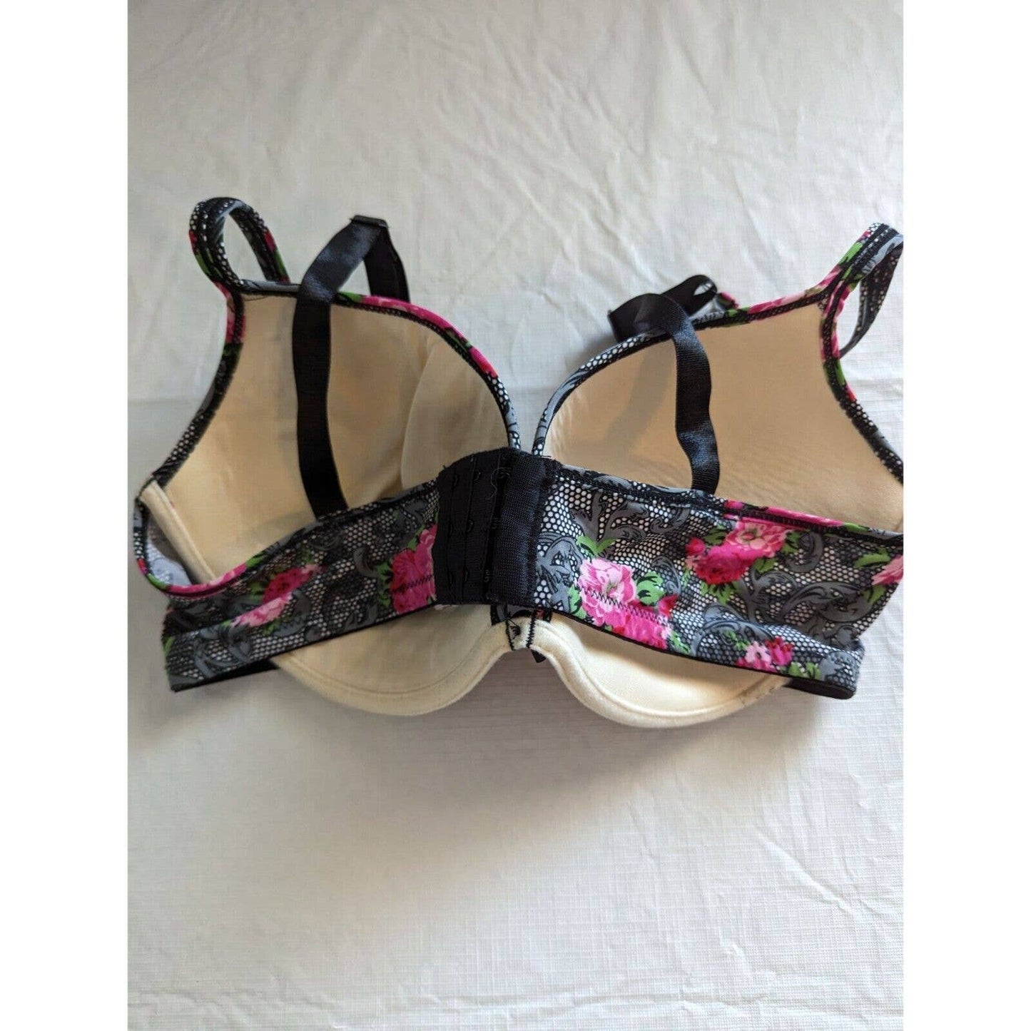 Sophie B Womens Sz 38DD T Shirt Bra Black and Pink Floral