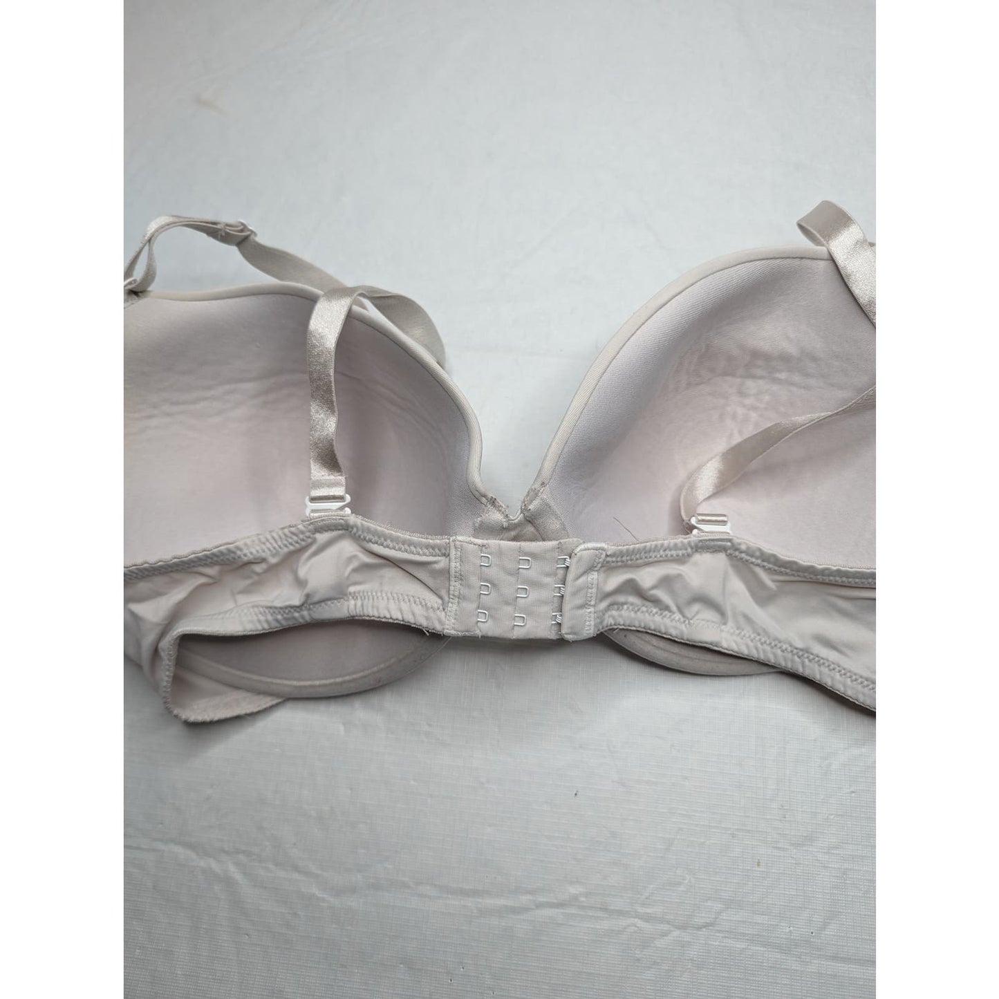 Maidenform Womens Sz 40DD Solid White Padded Push Up Bra