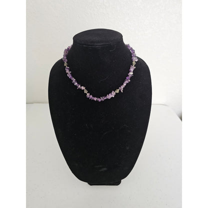 Vintage Y2K Dark Amethyst Chip Stone Single Strand Necklace w/ Flower Beads