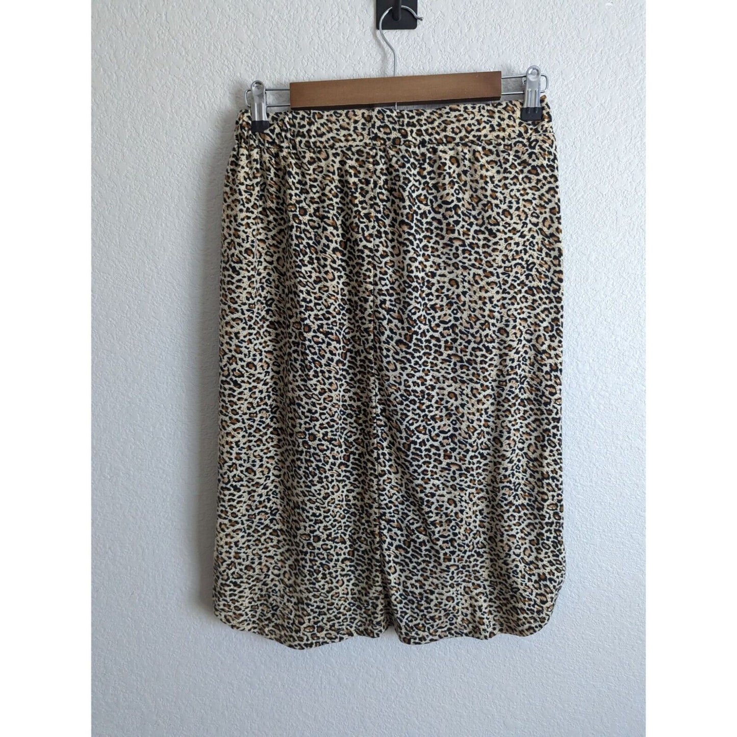 Tickled Teal Womens Sz M Knee Length Jersey Knit Shirt Cheetah Leopard