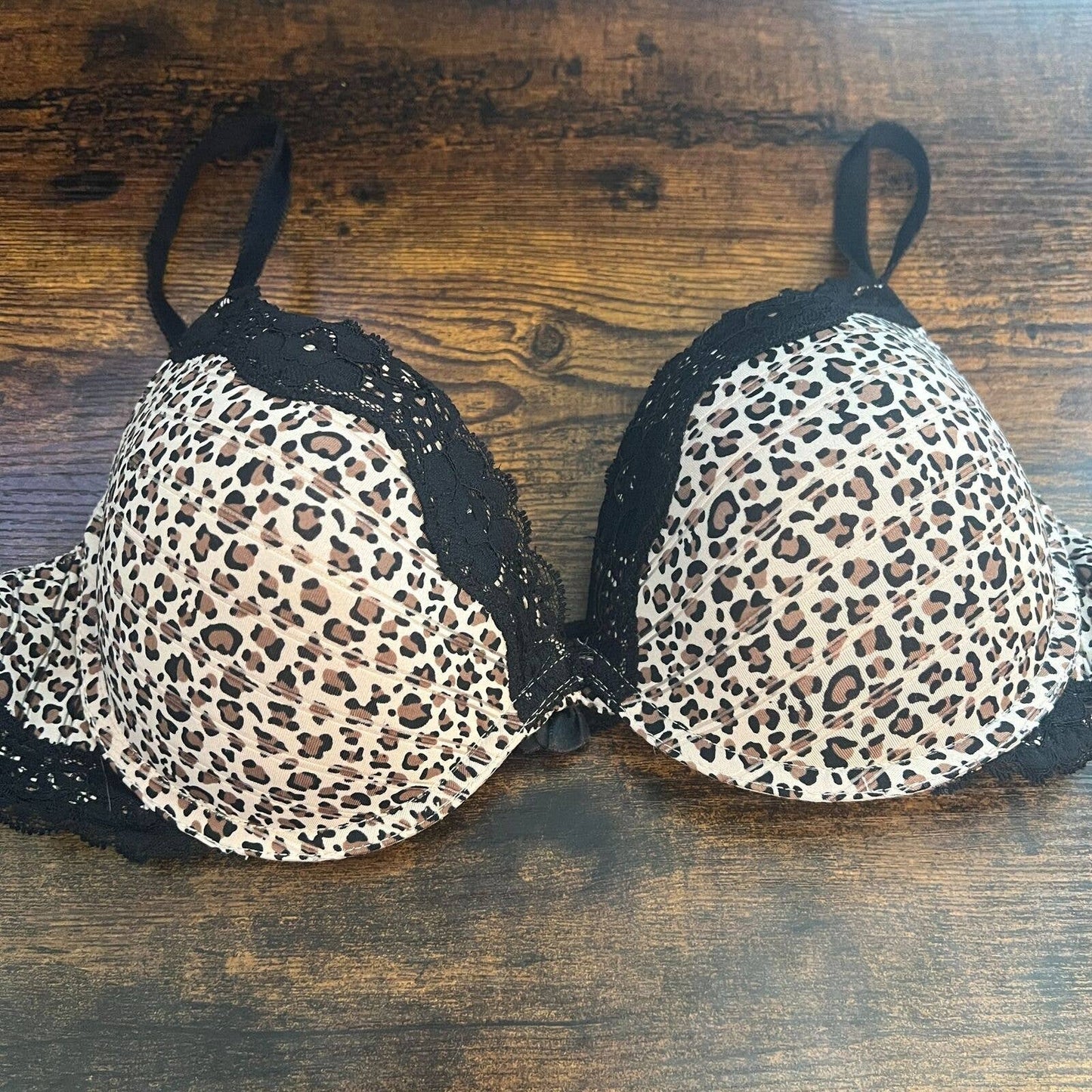 Rampage Intimates Womens Sz 36C Leopard Print T Shirt Bra Lace Trim