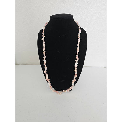 Vintage Single Strand Chip Stone Becklace Light Pink Tones