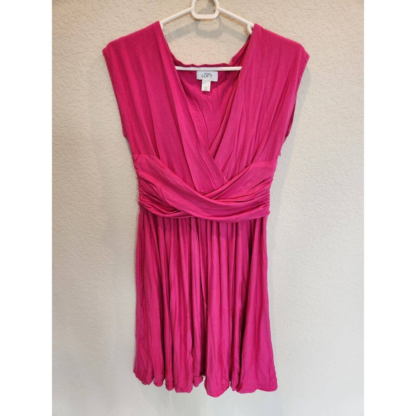 Ann Taylor Loft womens Sz M Knee Length sleeveless Dress Bright Pink Draped