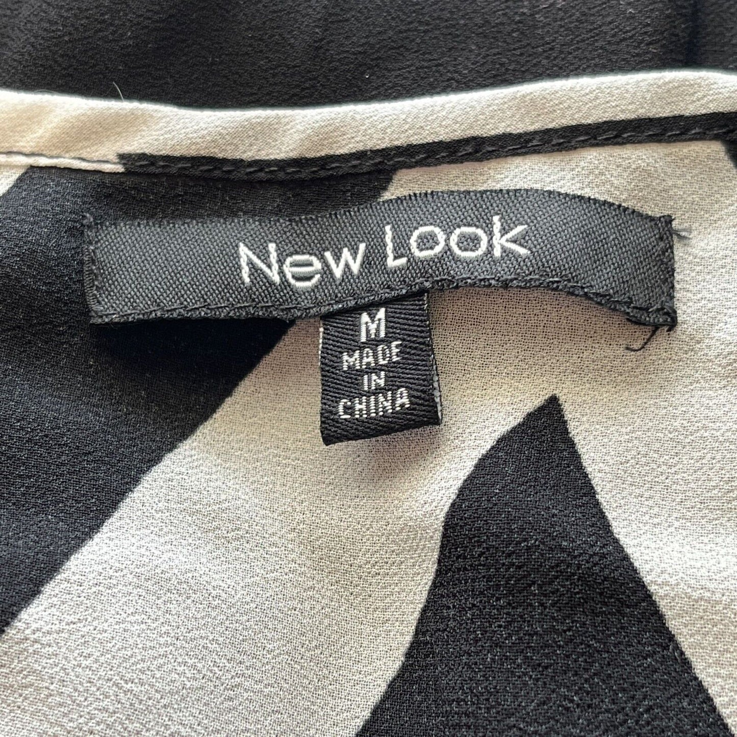 New Look Womens Sz M Black and White Knee Length Dress Chevron