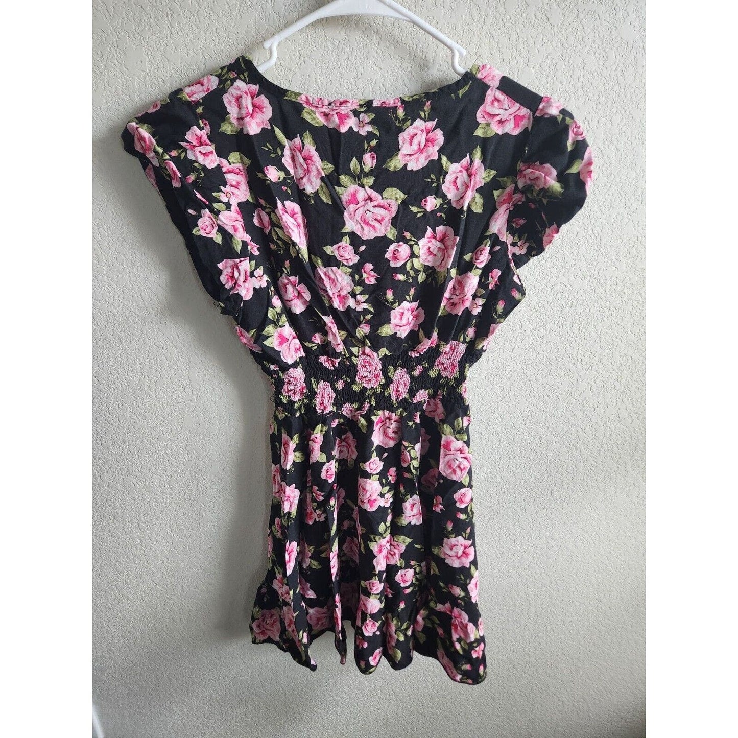 Vintage Feathers Womens Sz L short sleeve Blouse Pink Black Floral Scoop Neck