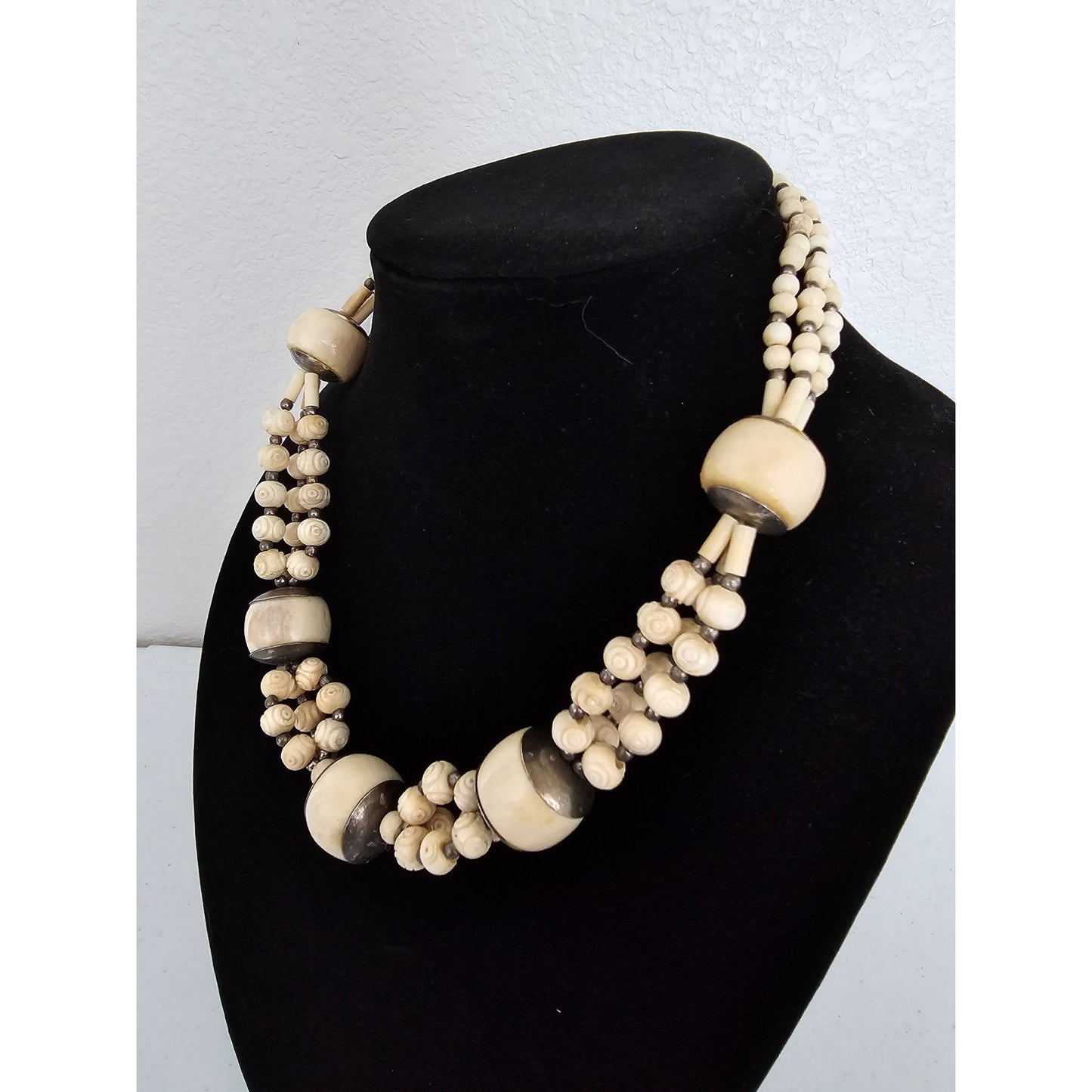 Vintage Mid Century Multi Strand Statement Piece Neckace Cream Mod Beautiful