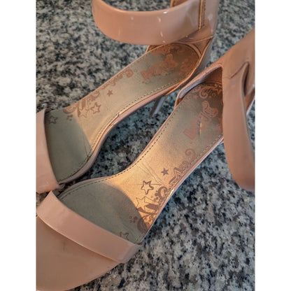Trash Womens Sz 8.5 Light Blush Pink Patent Heels Ankle strap