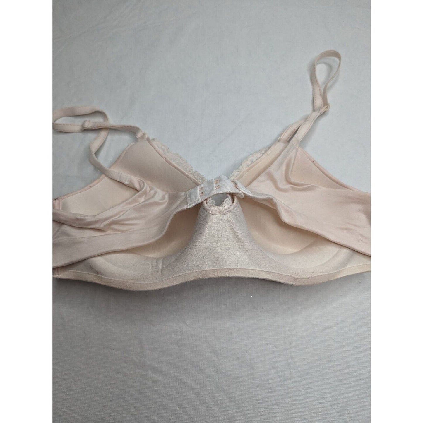 Maidenform Womens Sz 36A Light Beige Ivory T Shirt Bra