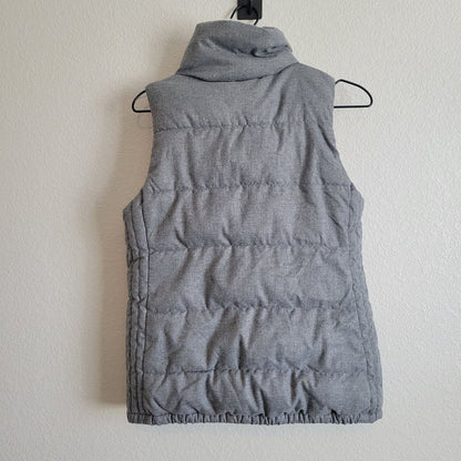 Old Navy Womens Sz XS Light Gray Puffer Jacket Vest Quilted