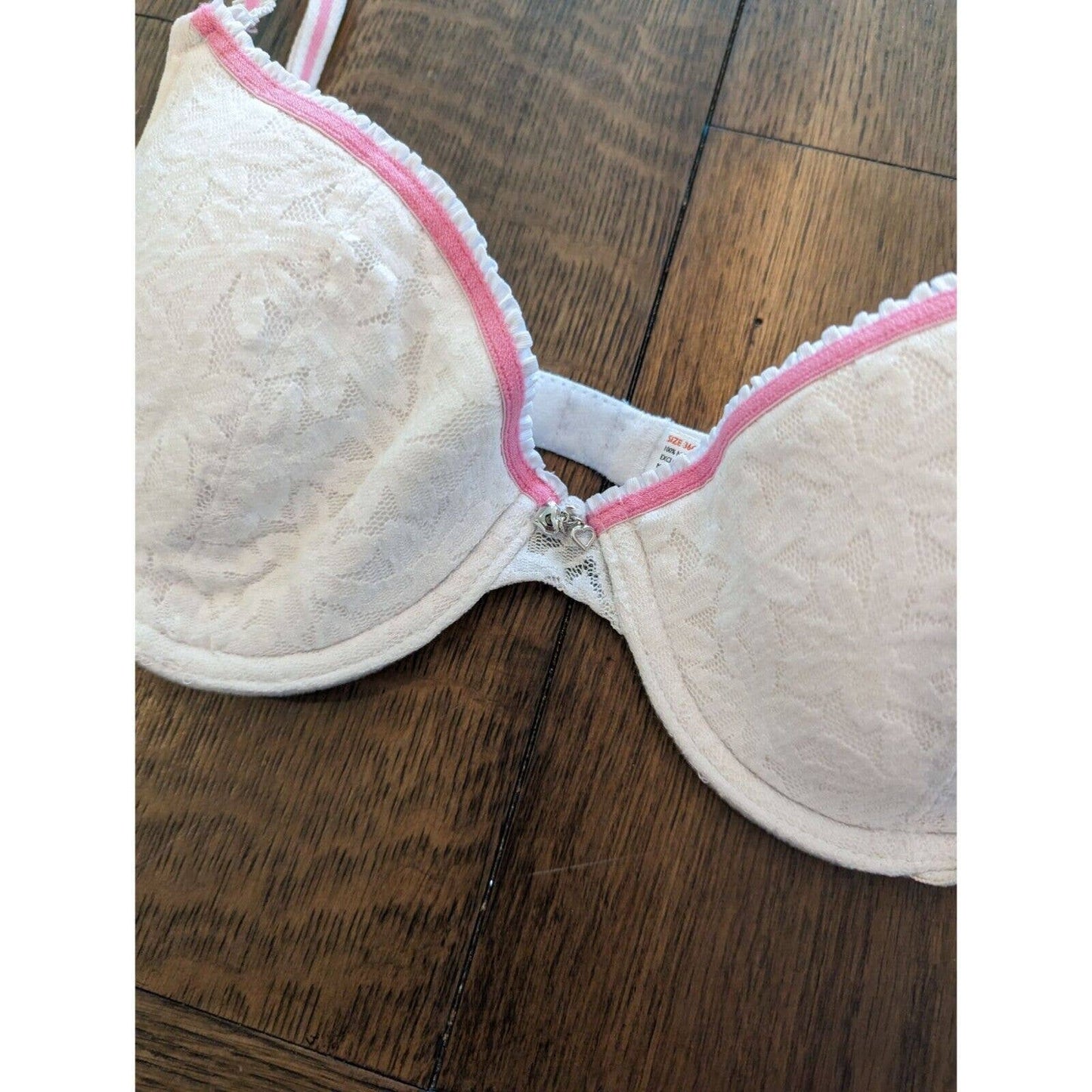 Fruit of the Loom Womens Sz 36C Pink and White Lace T Shirt Bra