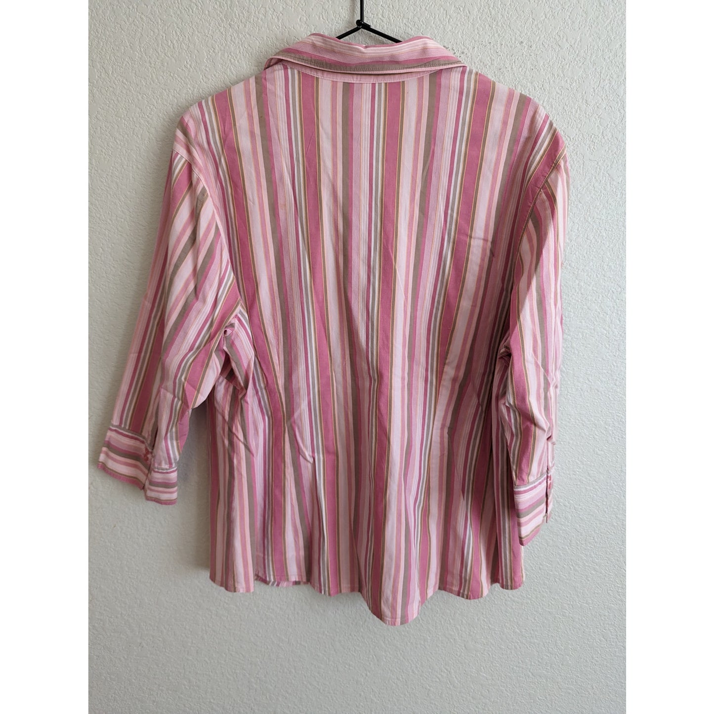 St Johns Bay Womens Sz 1X Long Sleeve Button Down Blouse Pink Striped