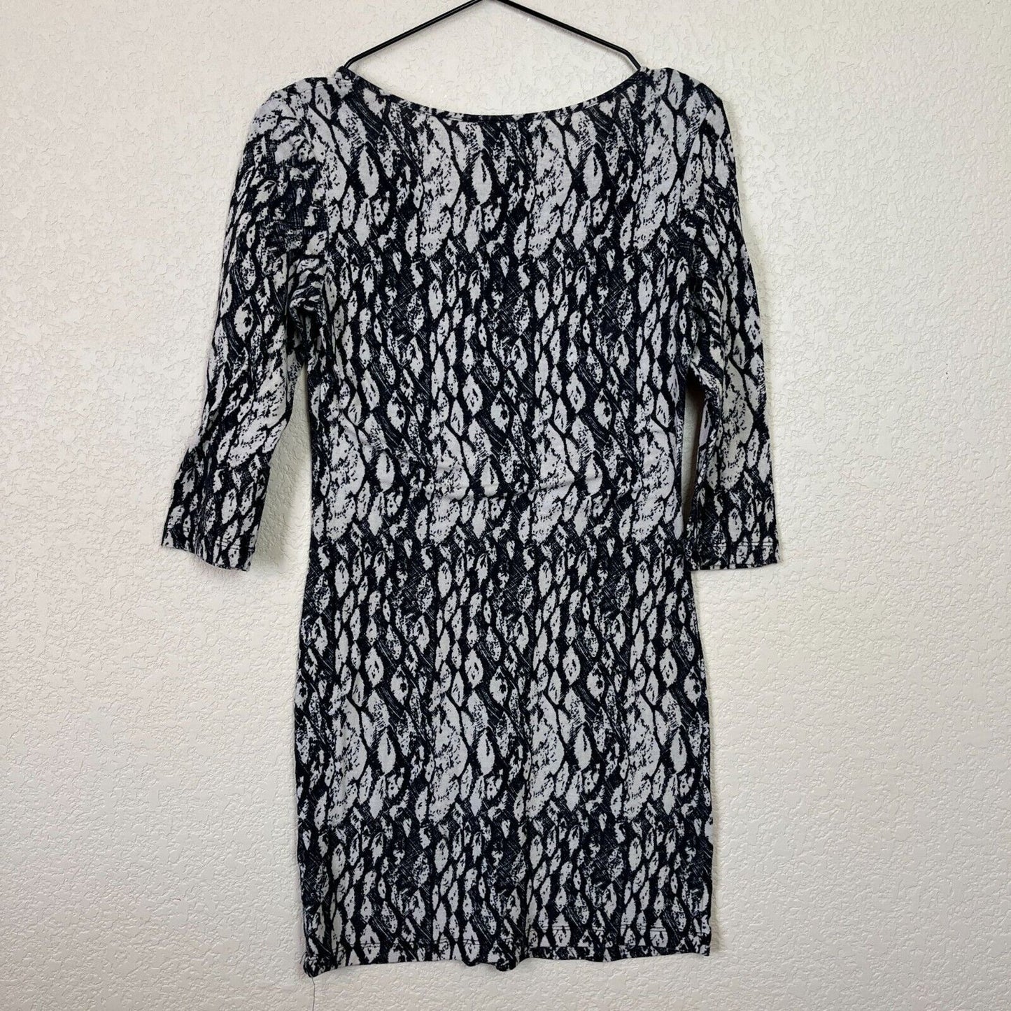 Forever 21 Womens Sz M Mini Dress Black and Cream Print Long Sleeve