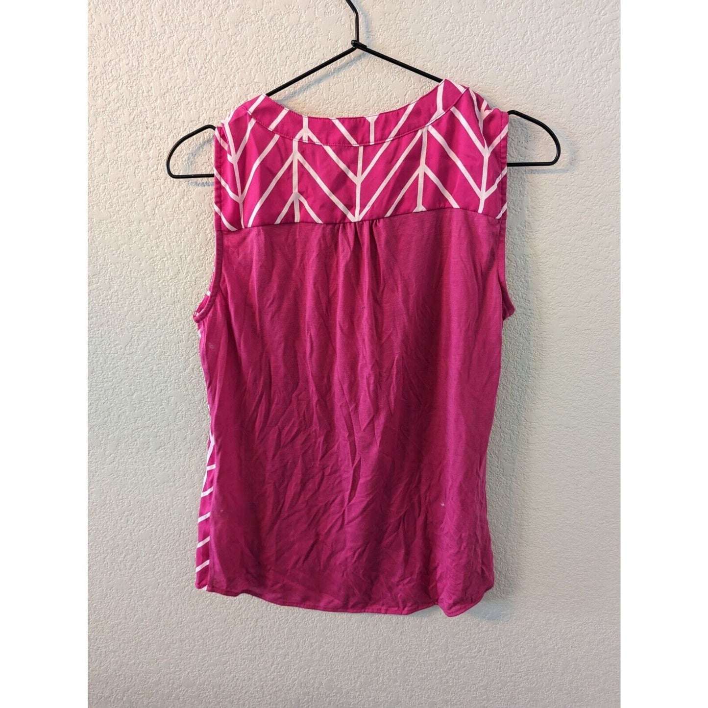 Hanna & Gracie Womens Sz M Hot Pink Chevron Sleeveless Blouse NEW