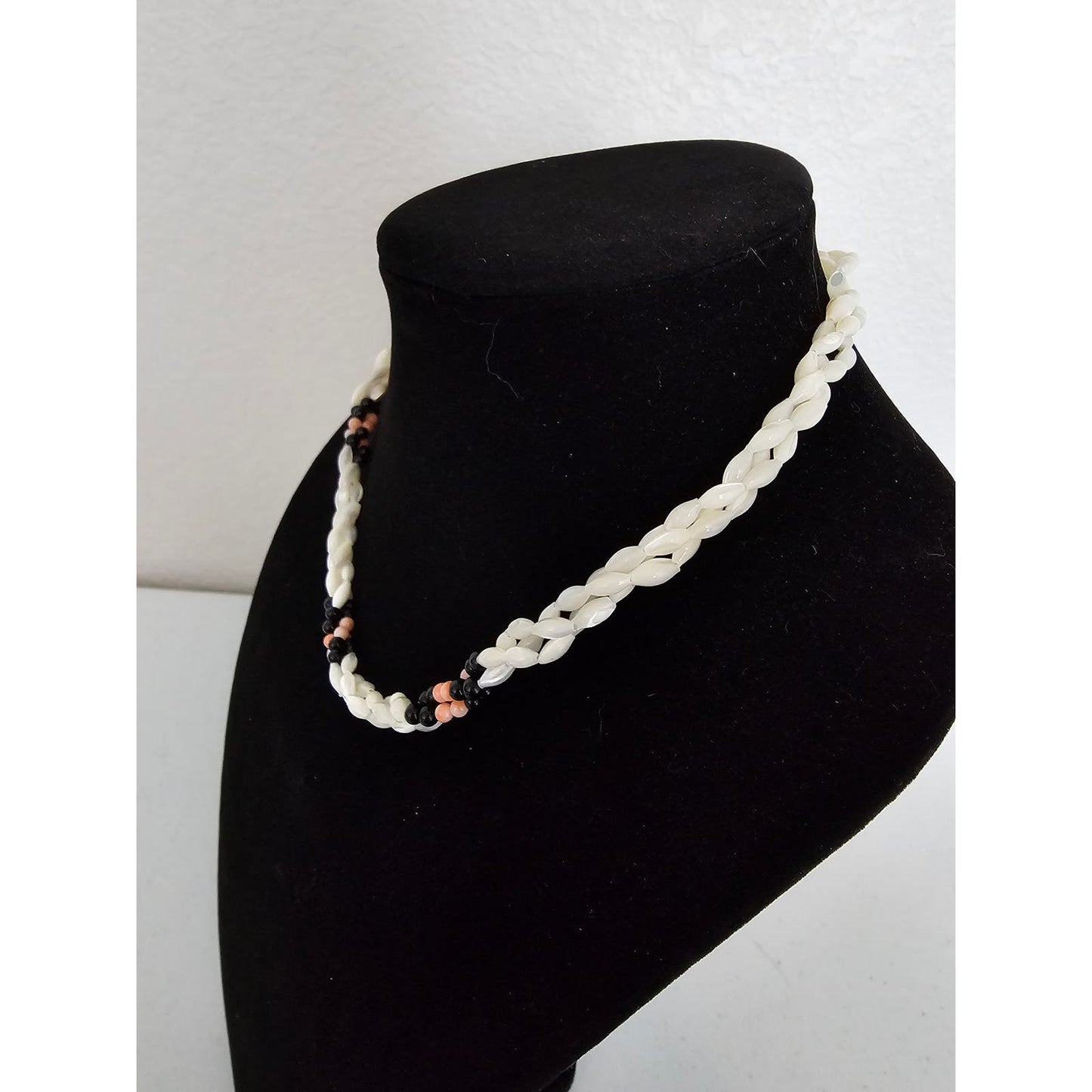 Vintage 1980s Braided Shell and Glass Necklace White Black