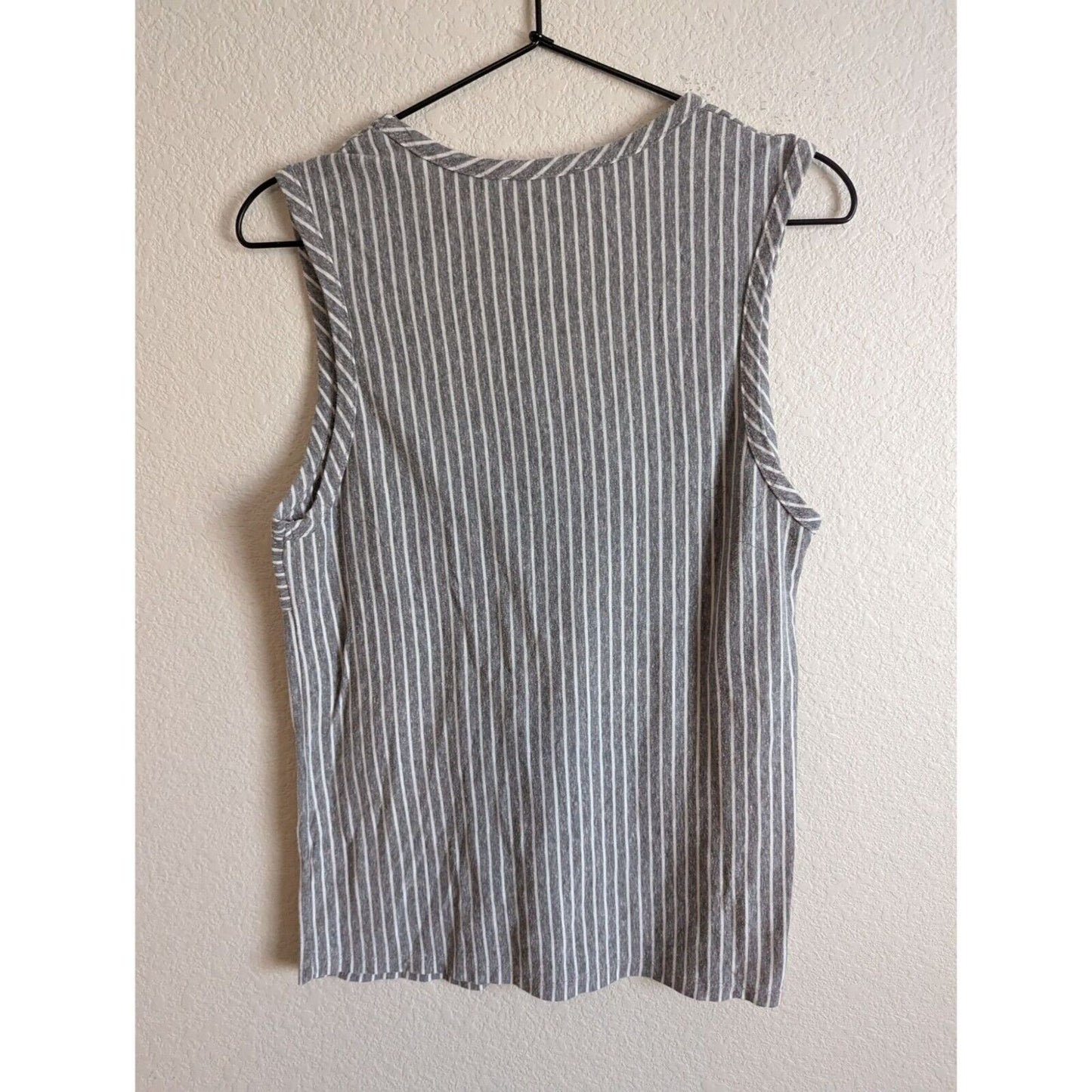 Carly Jean LA Womens Sz S Tank Top Blouse Gray White striped