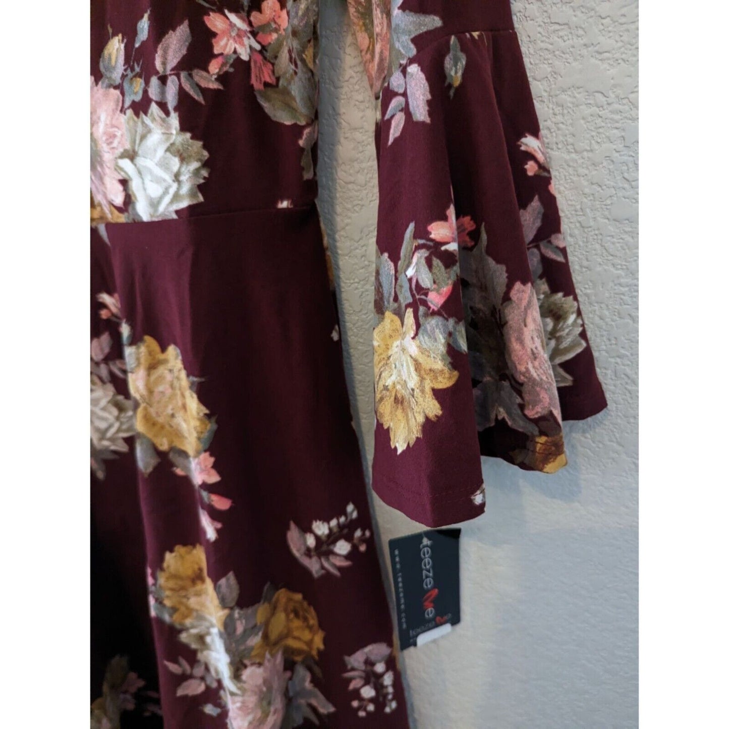 Teeze Me Juniors Sz 7 Bell Sleeve Mini Dress Floral Dark Red Y2K NEW