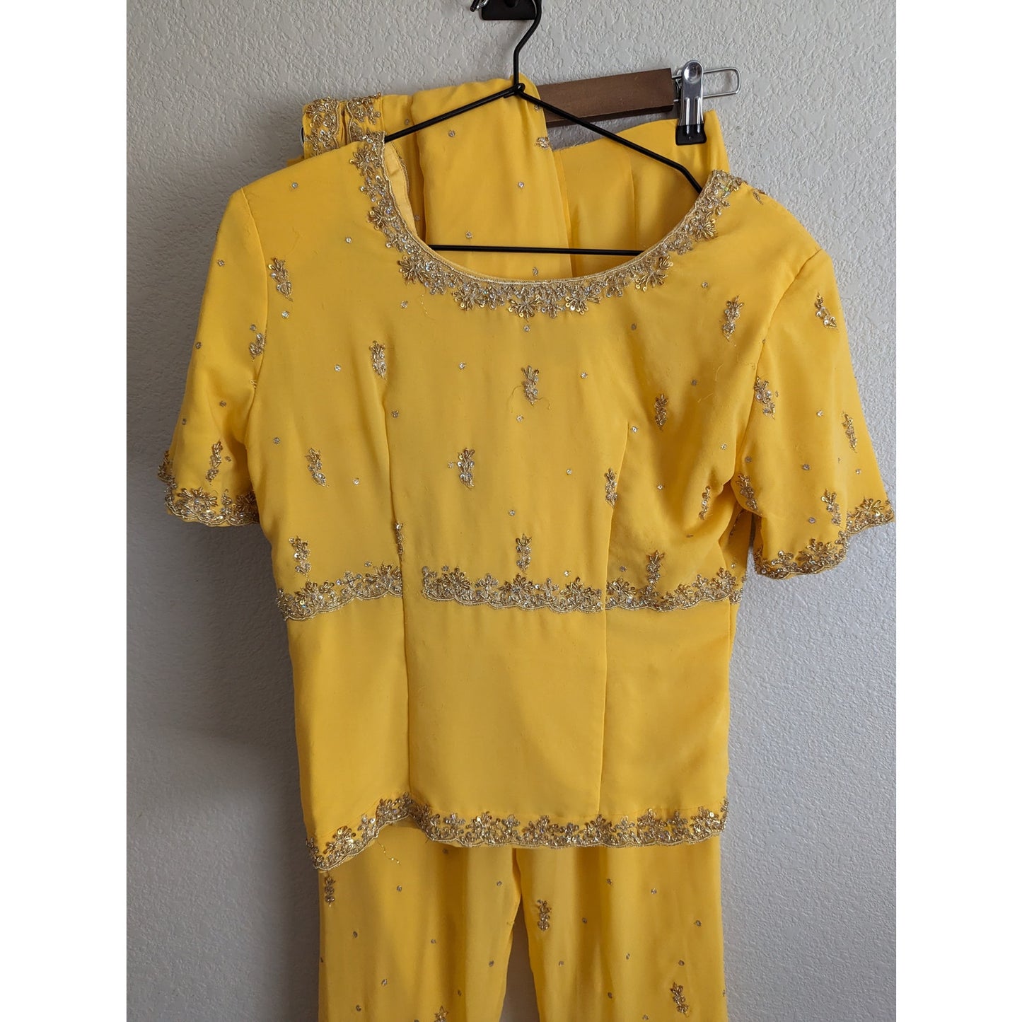 Vintage 1960s Indian Style Womens Skirt Pants Blouse Set Gold Embroidered