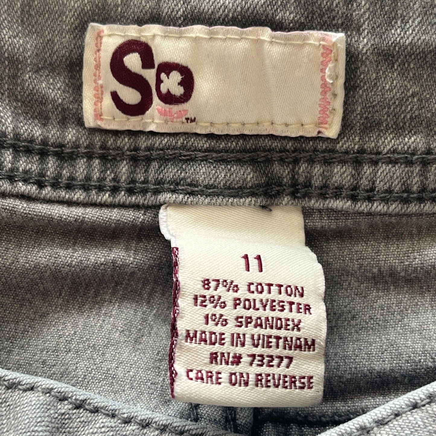 SO Juniors Sz 11 Hray Wash Skinny Jeans Stretchy