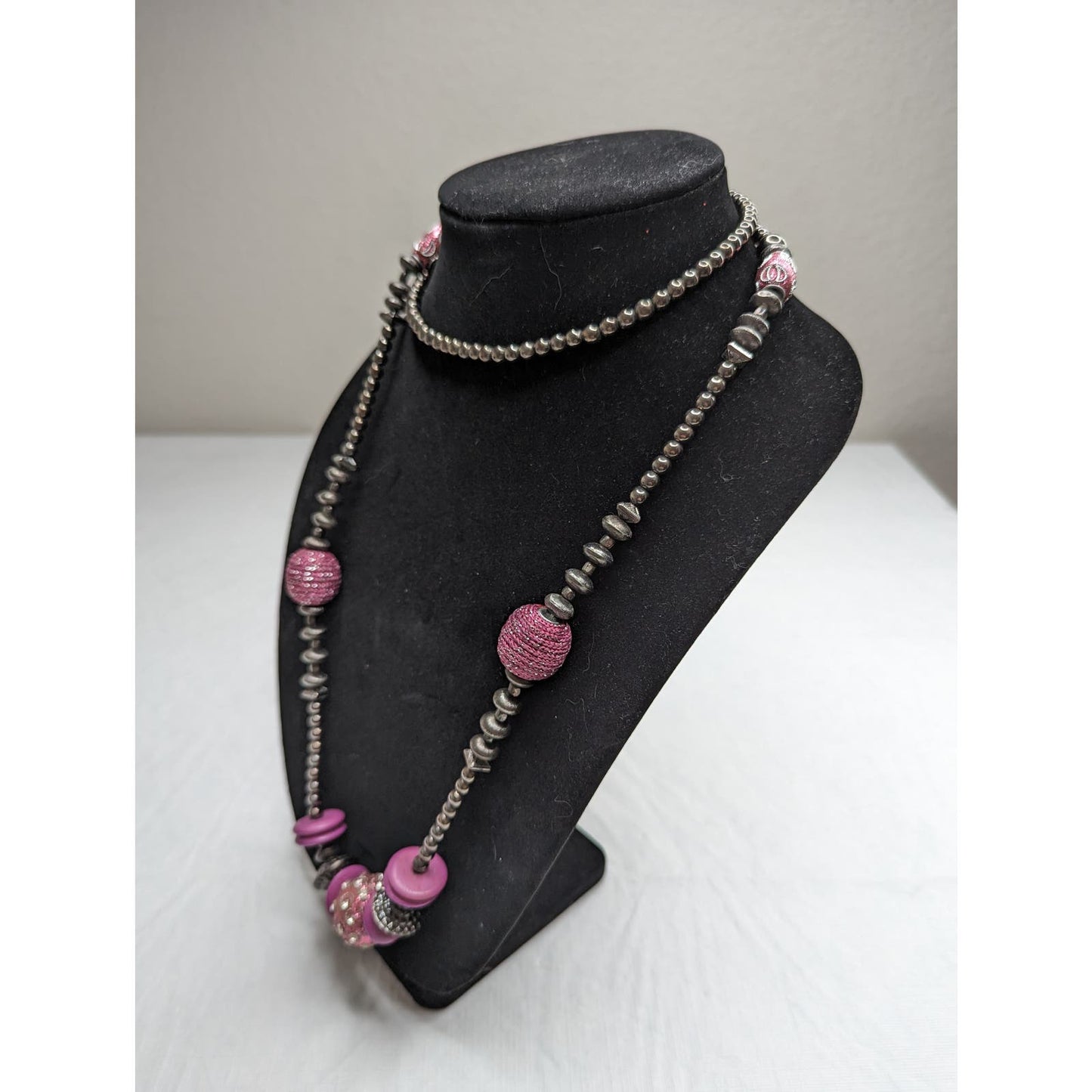 Vintage Y2K Chunky Long Single Strand Beaded Necklace Pink Gray Silver