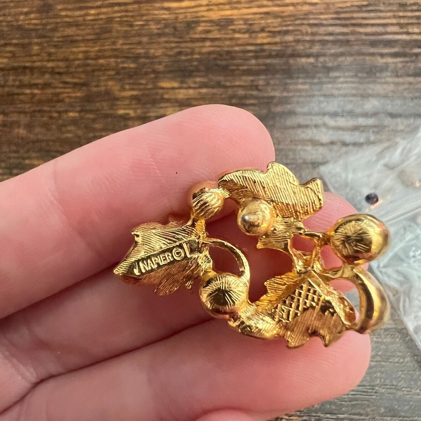 Vintage 1990s Napier Womens Earrings Gold Tone w/ Pearl Detail