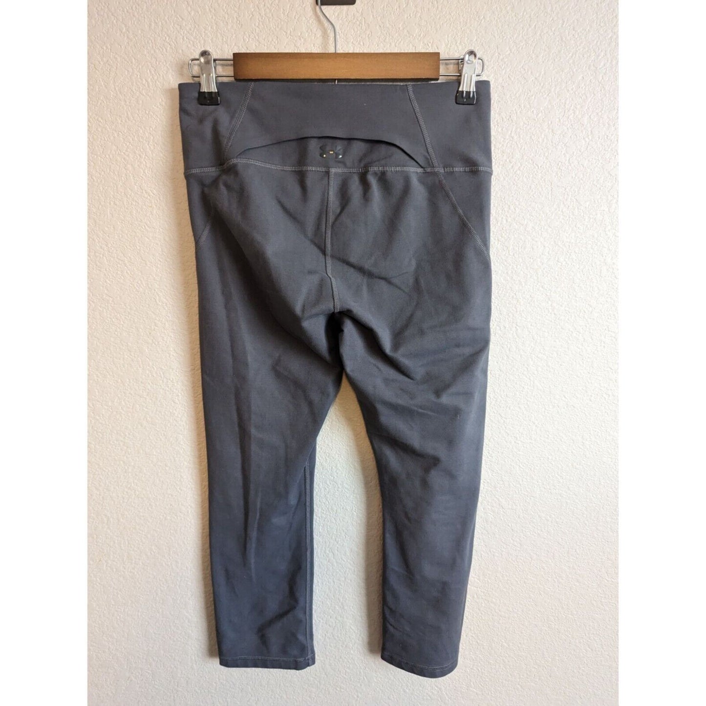 Under Armour Sz S Reflect High Rise Crop Leggings Gym Tight 1320550 Gray
