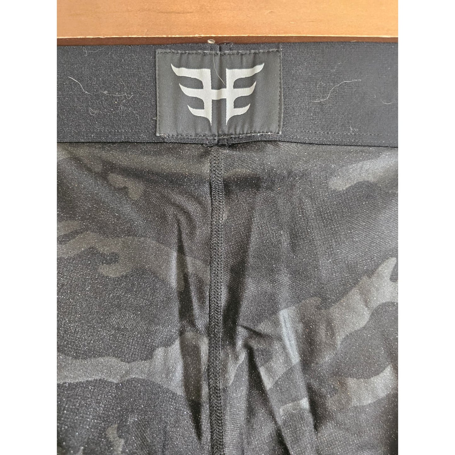 Heroine Sport Womens Sz S Athletic Leggings Camo Glitter Print