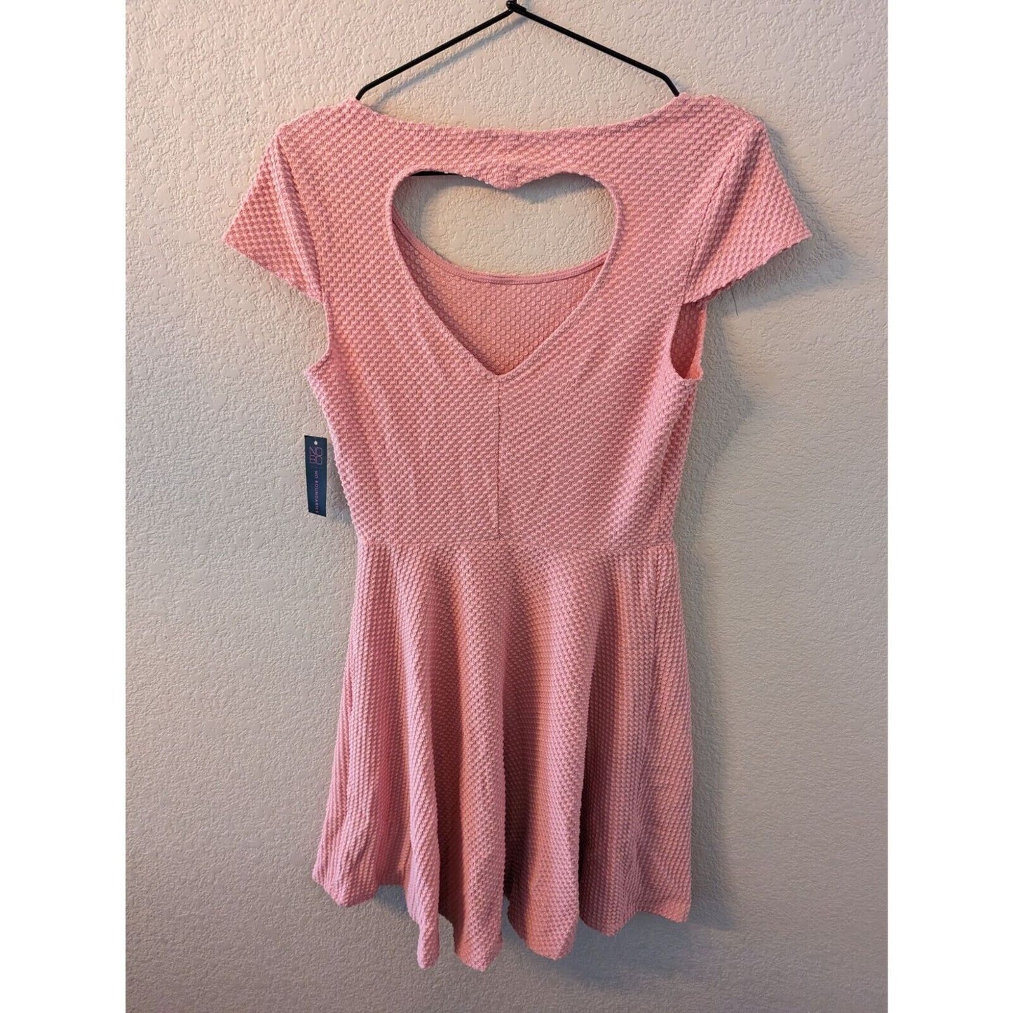 No Boundaries Juniors Sz M A Line Keyhole Back Dress Light Pink NEW