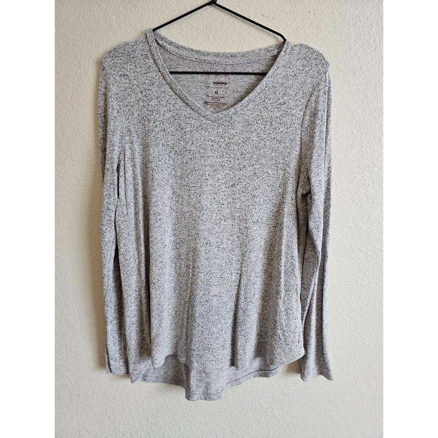 Sonoma Womens Sz M Long Sleeve V Neck Shirt Light Gray Ultra Soft