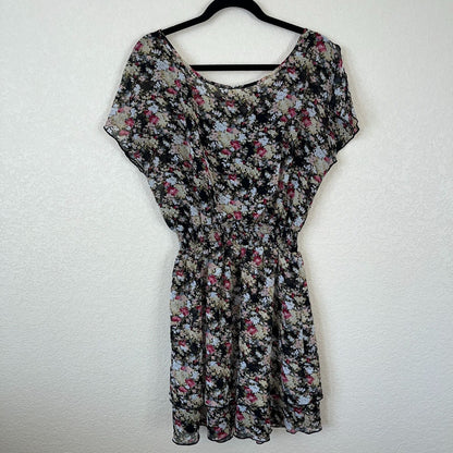 Express Womens Sz M Chiffon Floral Knee Length Dress Black Gold