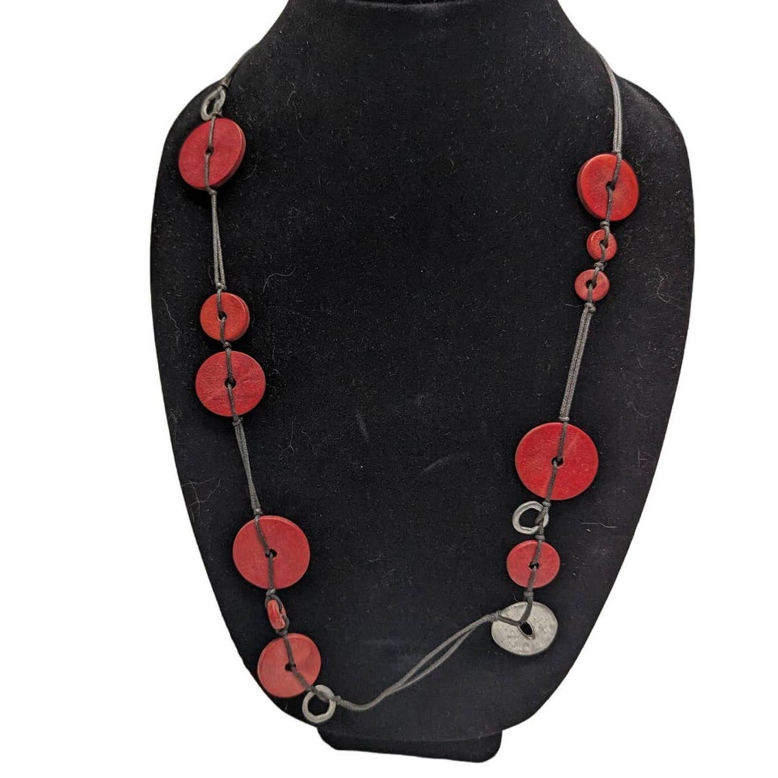 Vintage Red and Silver Wooden Disc Single Strand Mod Necklace