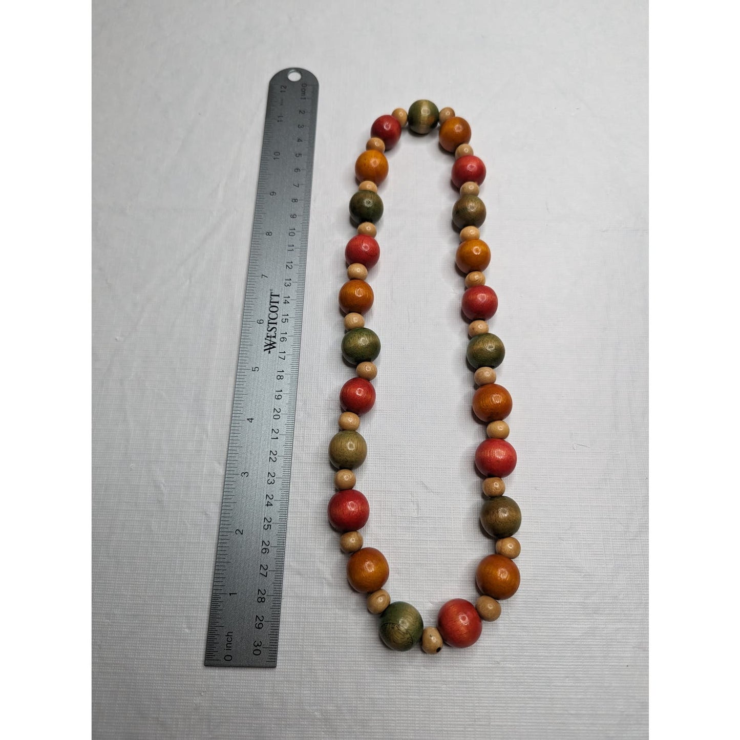 Vintage 1960s Womens Single Strand Wooden Round Beaded Necklace Chunky