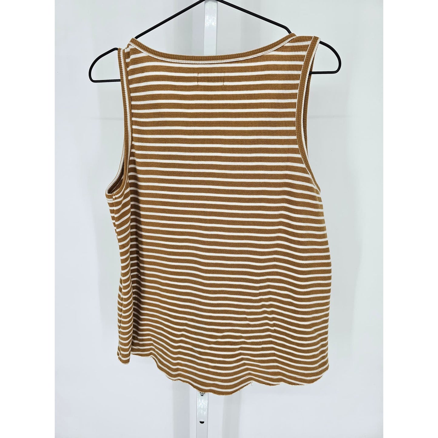 24/7 by Maurices Womens Sz L Mustard and White Striped Tank Top Ribbed