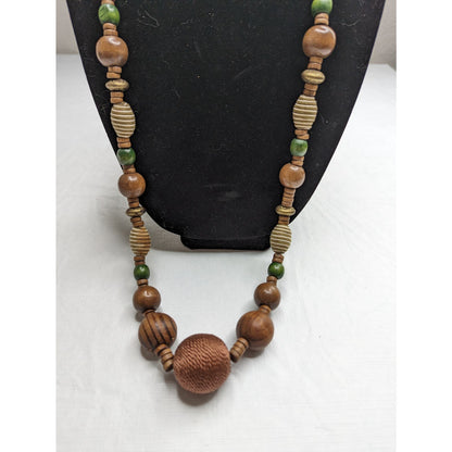 Vintage Mid Century Graduated Single Strand Beaded Necklace Wooden Brown Green