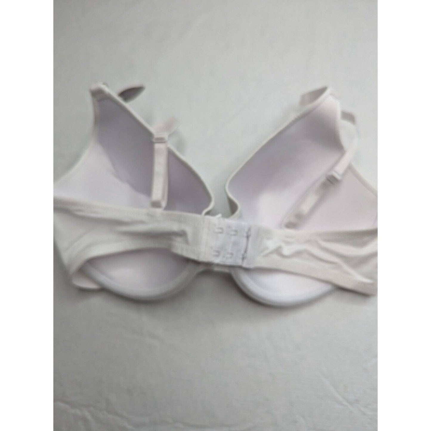 Secret Treasures Womens Sz 36DD Solid White T Shirt Bra NEW