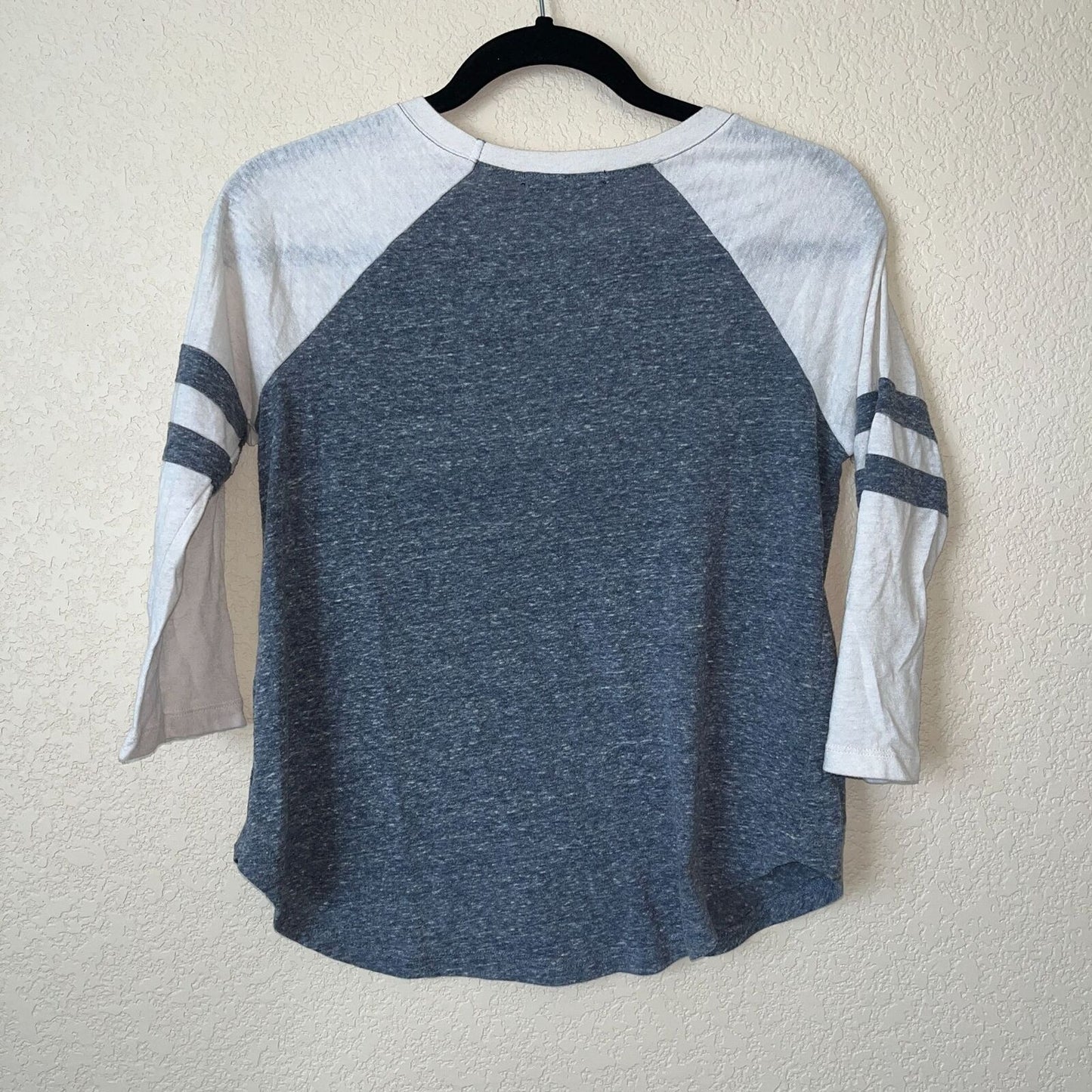 Ambiance Womens Sz S 3/4 Sleeve T Shirt Gray and Cream