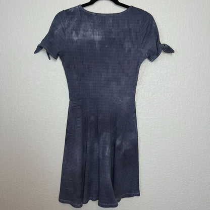 Vintage Abercrombie & Fitch Womens Sz M V Neck Short Sleeve Dress Gray