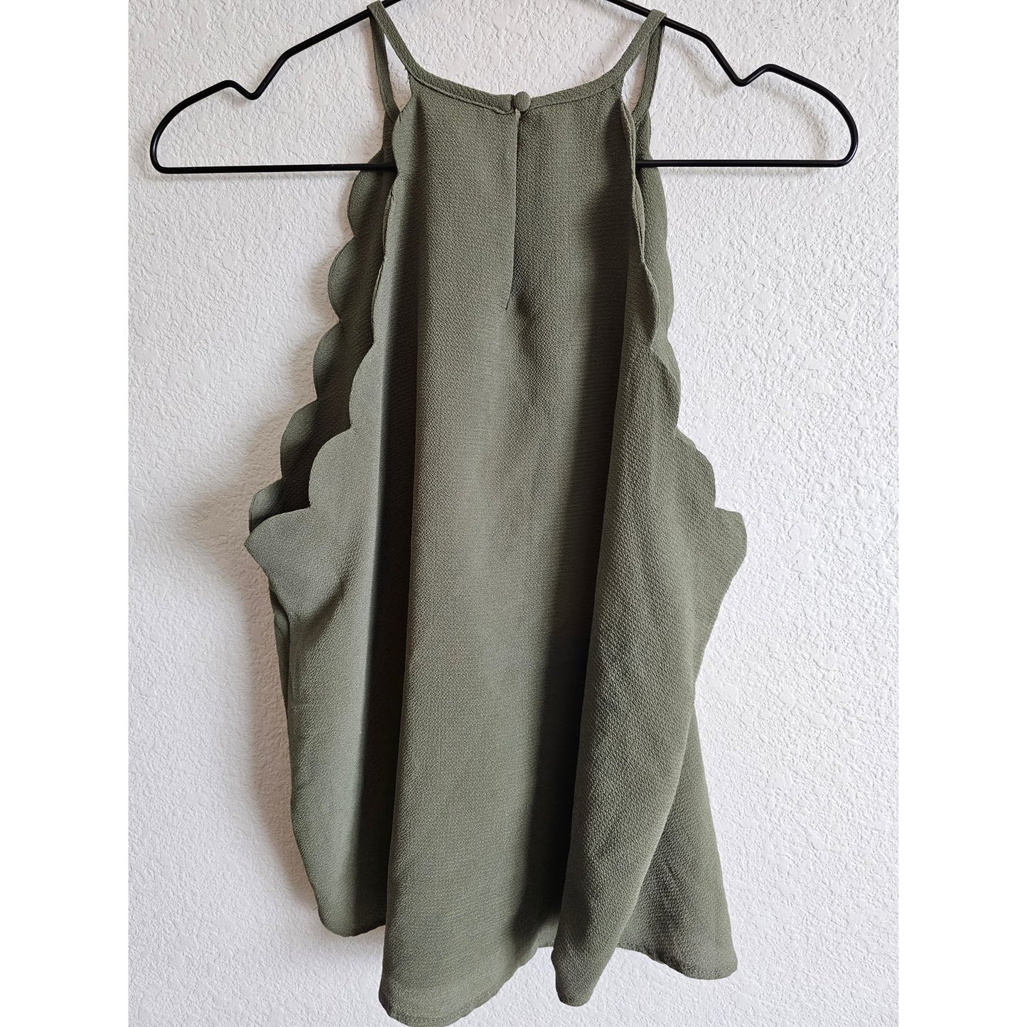 Mine Womens Sz L Olive Green Scalloped Hem Spaghetti Strap Blouse