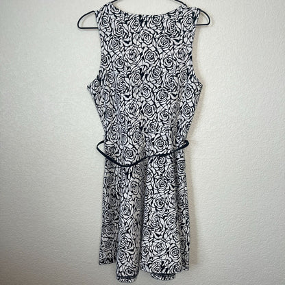 Rewind Womens Sz M Sleeveless Knit Dress Black Gray Rose Belted A Line