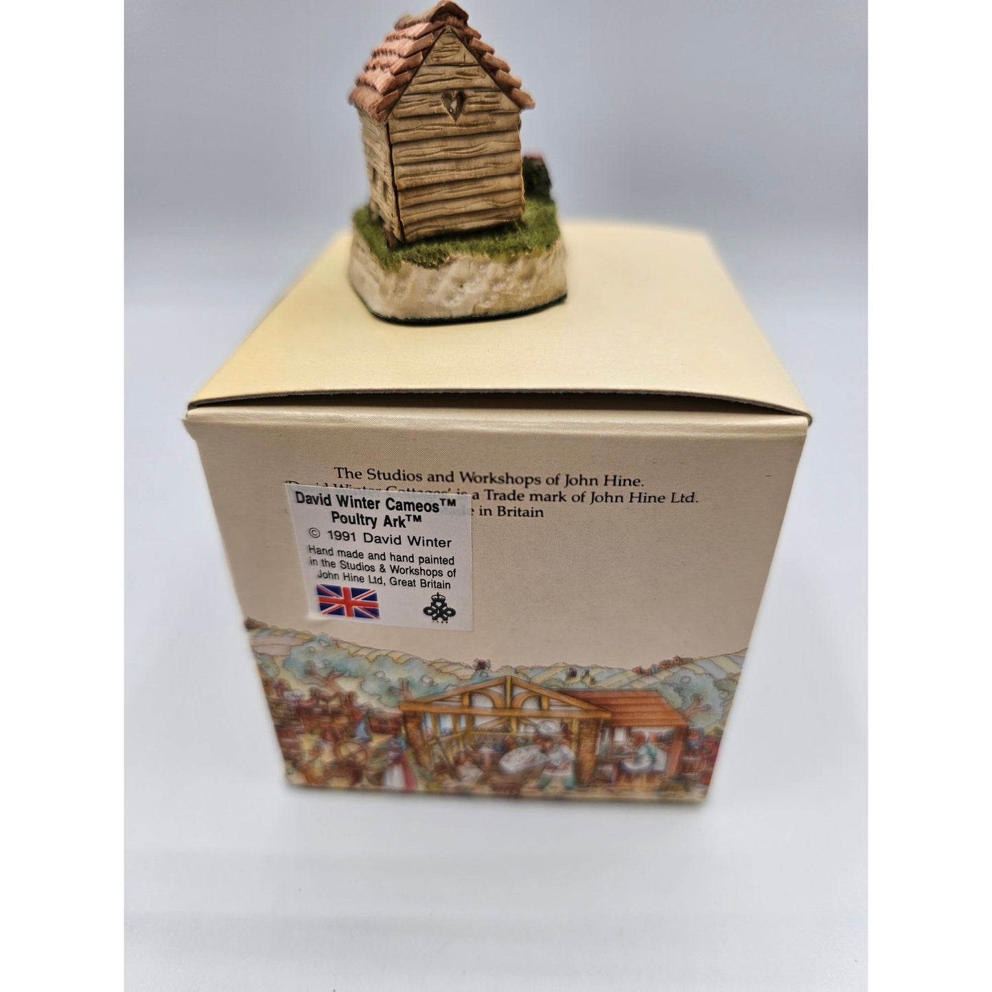 David Winter Cameos Poultry Ark 1991 Hand Made And Painted With Box And COA