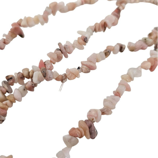Vintage Single Strand Chip Stone Becklace Light Pink Tones