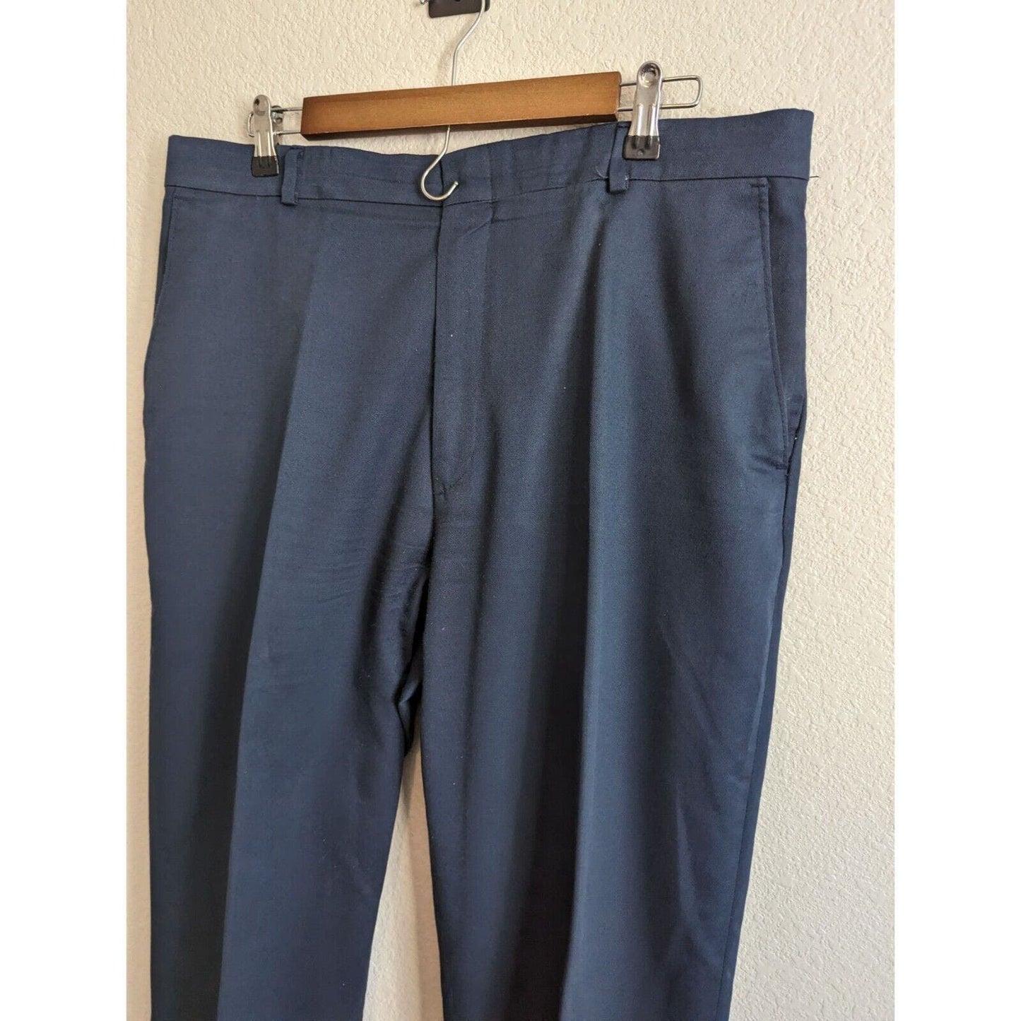 Vintage 1970s Levis Travelers Mens Sz 36x32 Flat Front Dress Pants Navy Blue