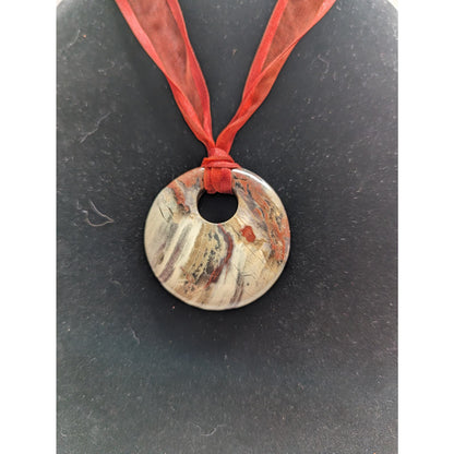 Vintage Y2K Ribbon Style Round Stone Pendant Necklace Red Beige