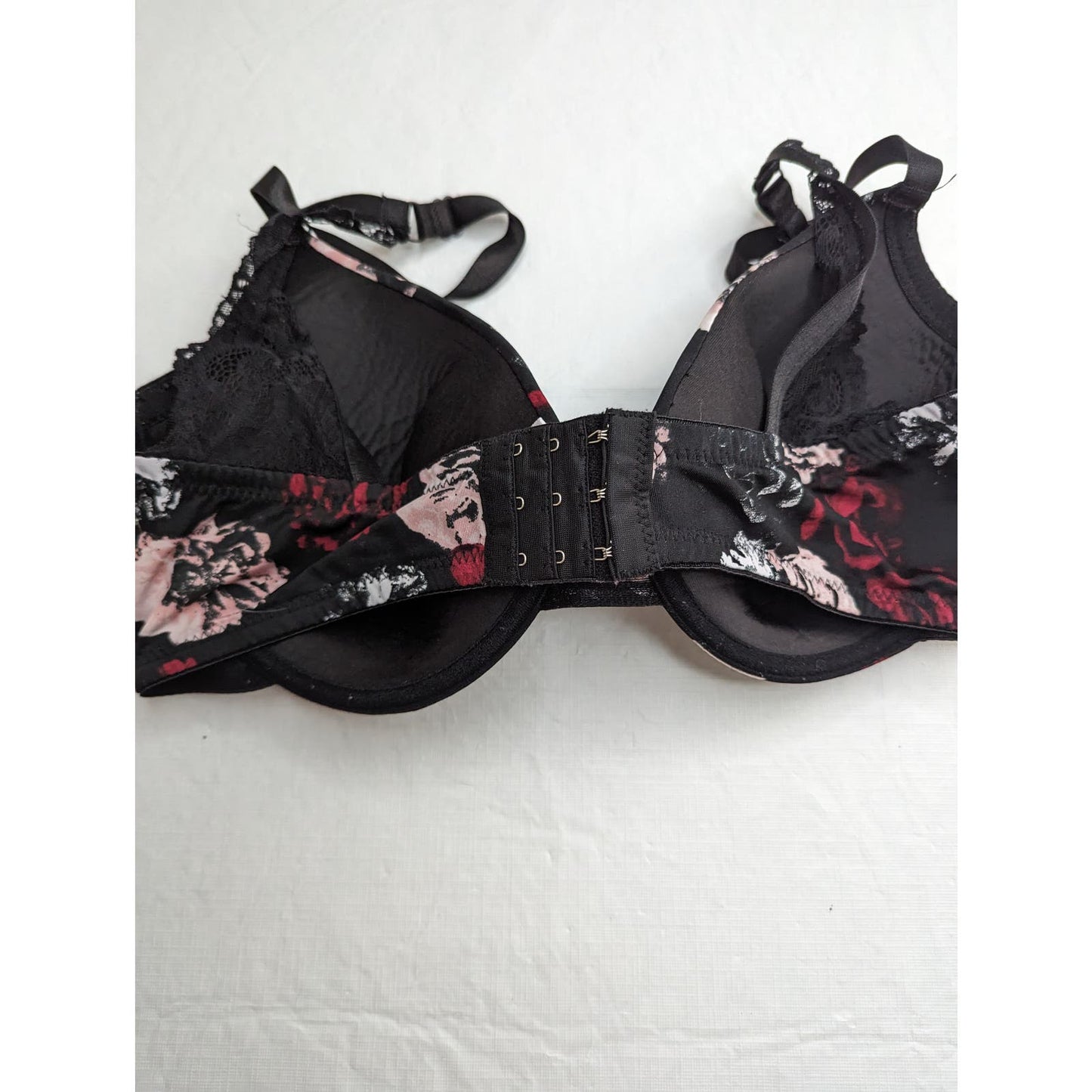 Just Be Womens Sz 38D Classic T Shirt Bra Black Pink Floral