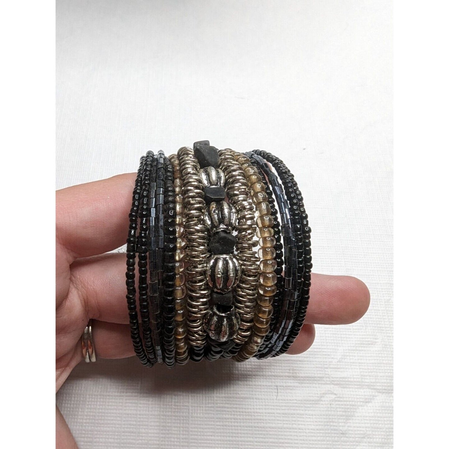 Vintage Womens Adjustable Beaded Stacked Bracelet Earthtones Black Brown